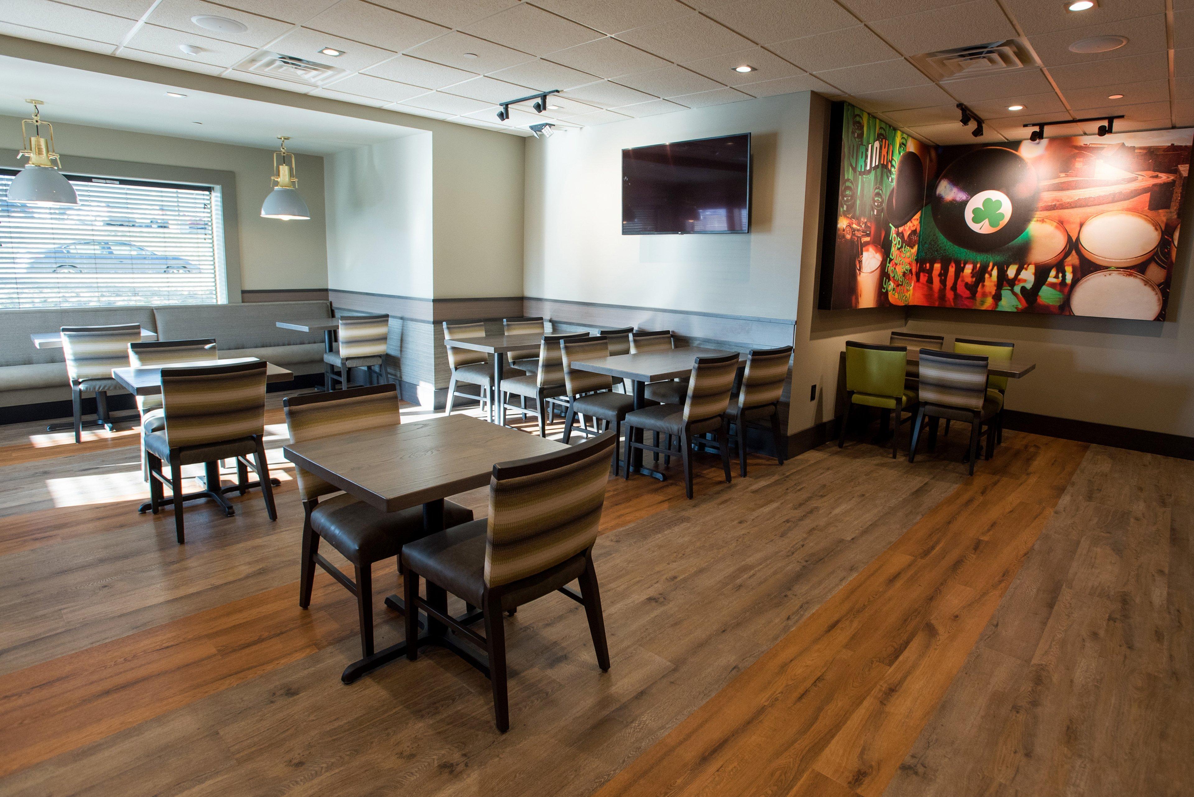 Holiday Inn Hotel & Suites Des Moines-Northwest By Ihg Urbandale Exterior foto