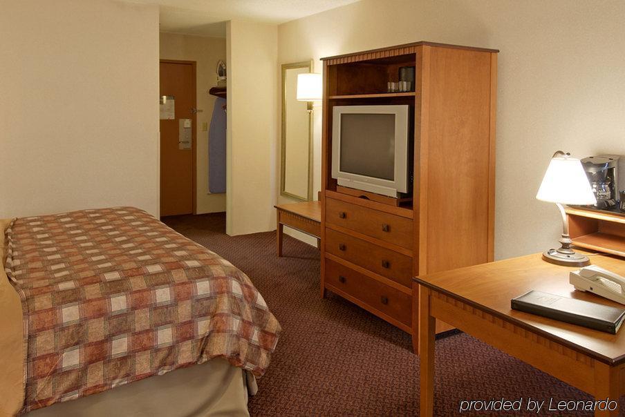 Holiday Inn Hotel & Suites Des Moines-Northwest By Ihg Urbandale Zimmer foto